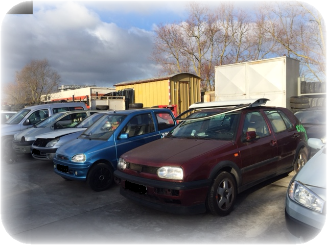 Auto-Destruction - Photo 2